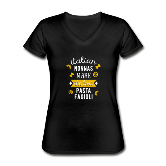 Italian nonnas make the best pasta fagioli Women's V-neck T-shirt - black